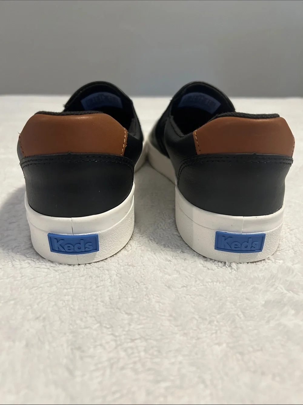 Keds woman Black Slip-On Leather Loafers with Brown Heel Accent. Size 7.5 M - Picture 5 of 12